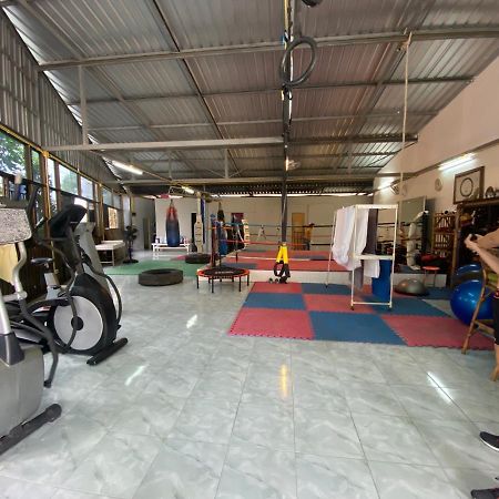 Jungle Gym Hotel Haad Rin Esterno foto